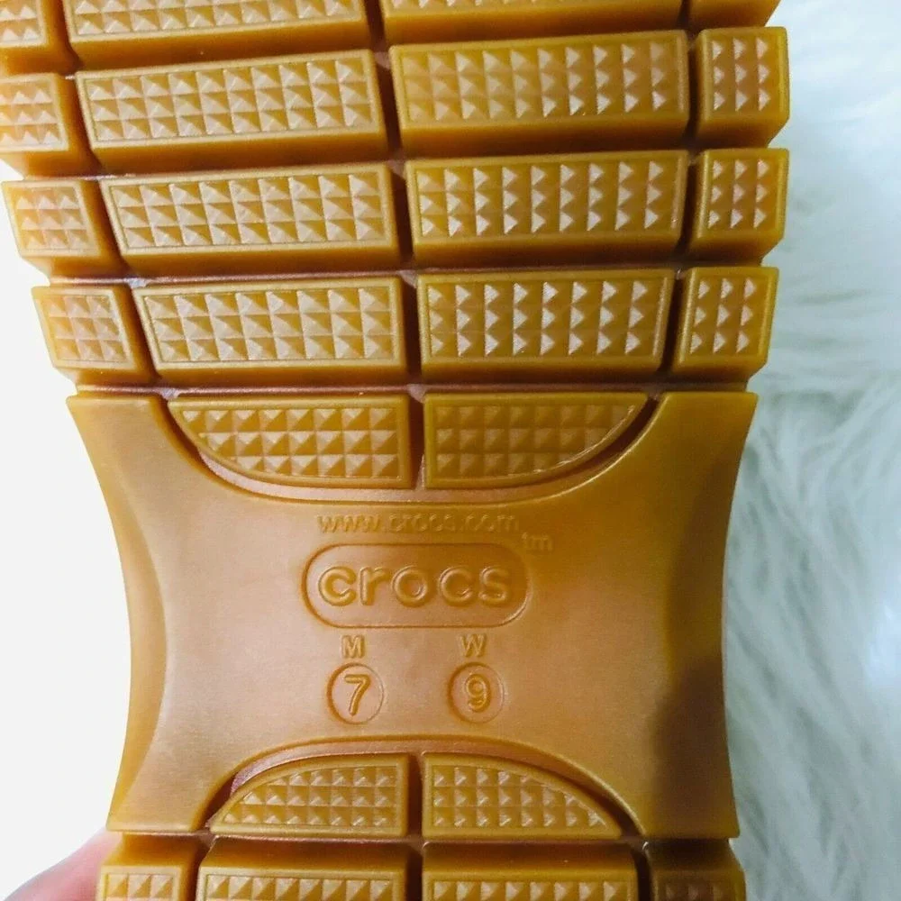 CROCS mega crush