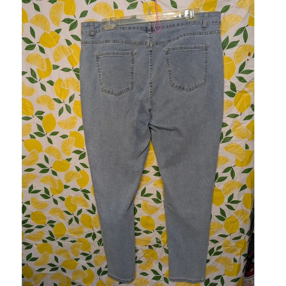 Unbranded light wash