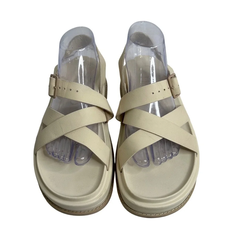 Chaco step into