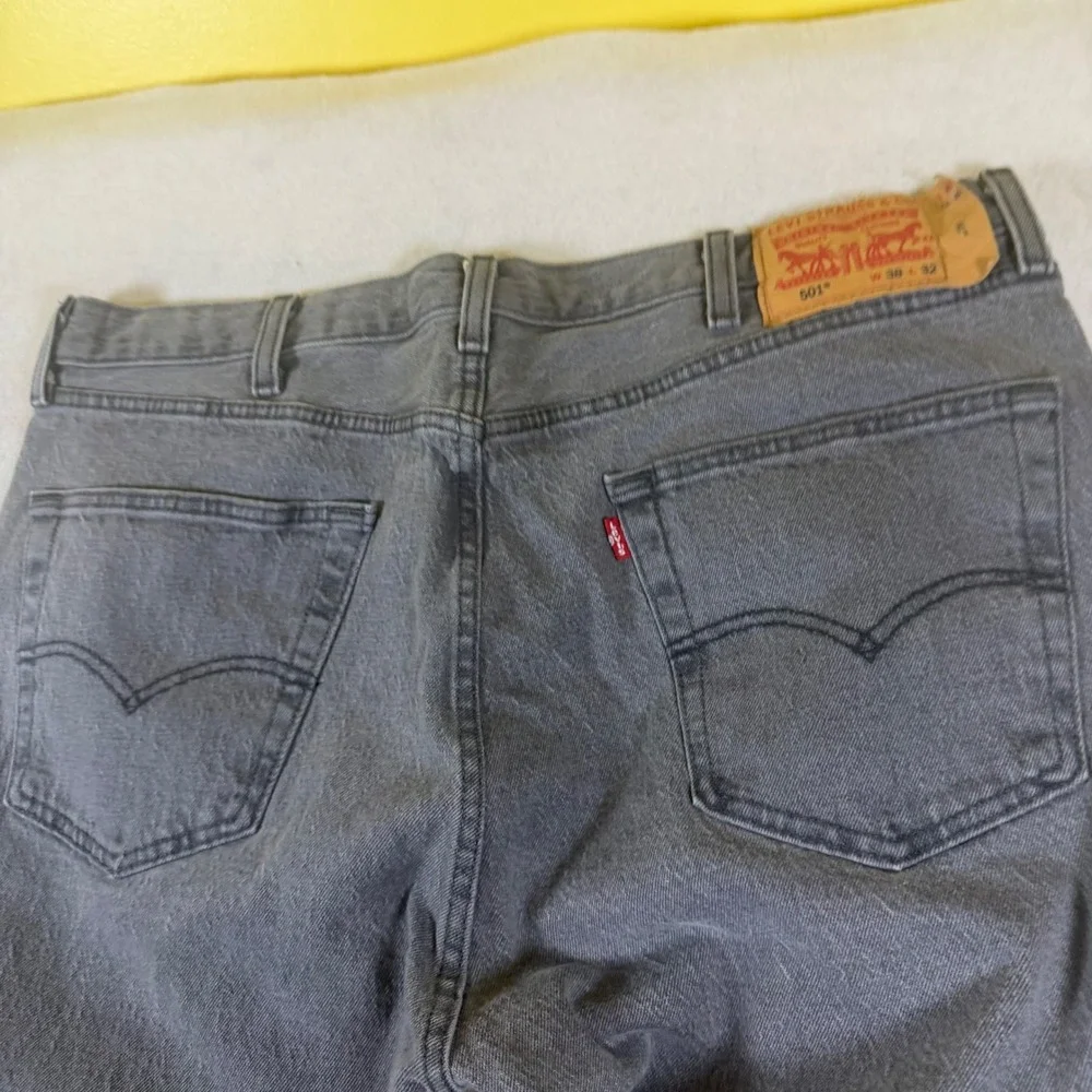 Levis 501 Original‎ Fit Mens Grey Straight Leg Denim Jeans 38x32 Button Fly