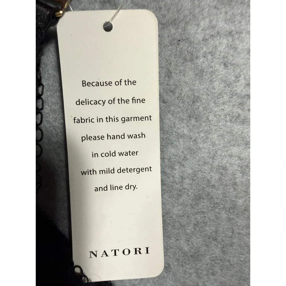 Natori brand new
