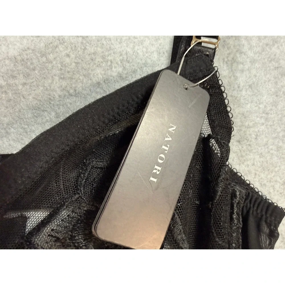 Natori brand new