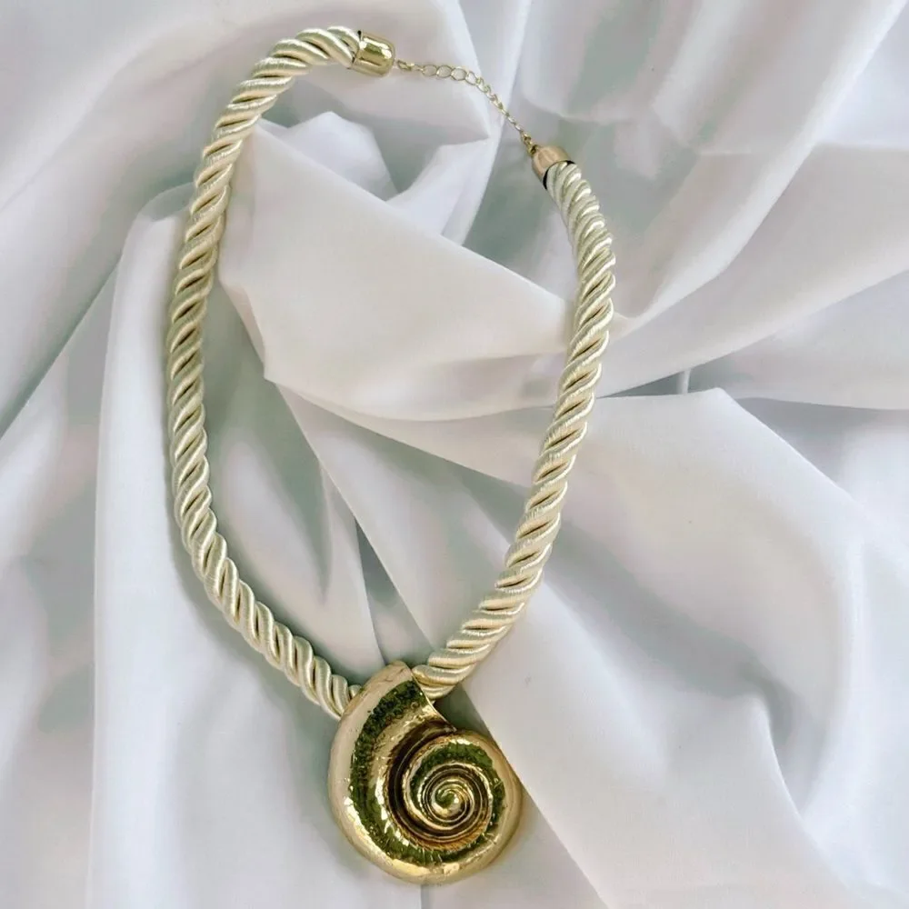 Zara seashell necklace