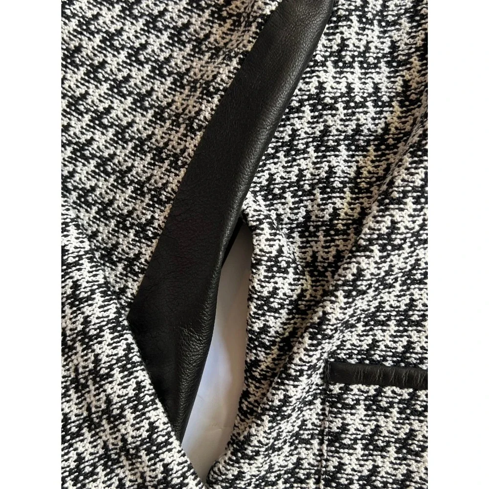 St John Collection Houndstooth Luxury Business Casual Jacket Black White Size 16