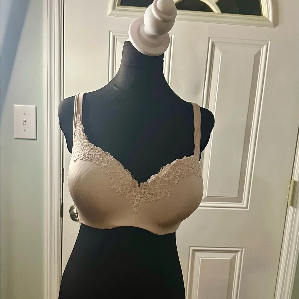 Playtex design lace elegant
