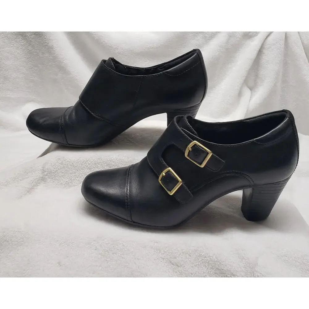 Clarks timeless black