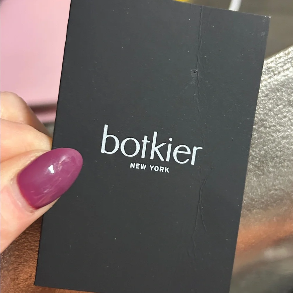 Botkier key details