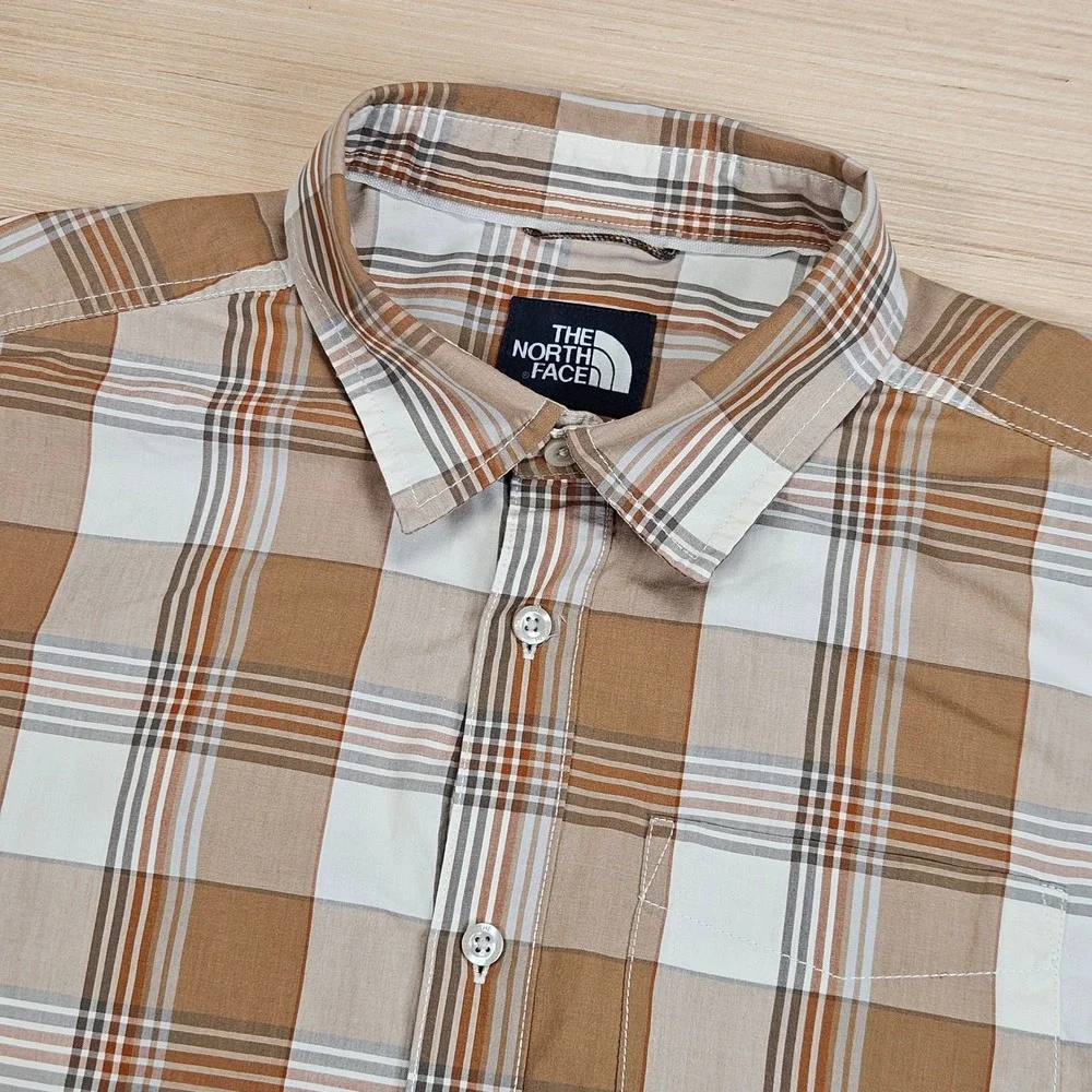 The‎ North Face Button Up Mens L Brown Plaid Short Sleeve Outdoor Hiking Shirt