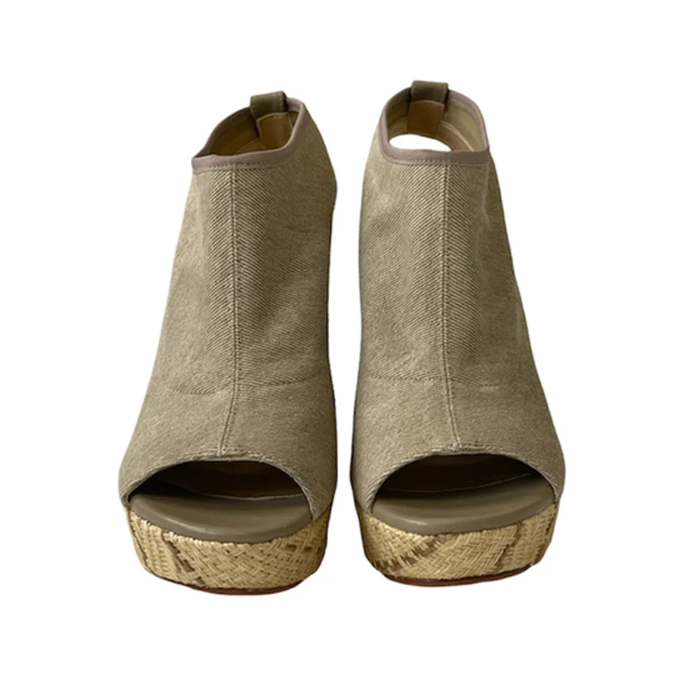 Stuart Weitzman these stuart