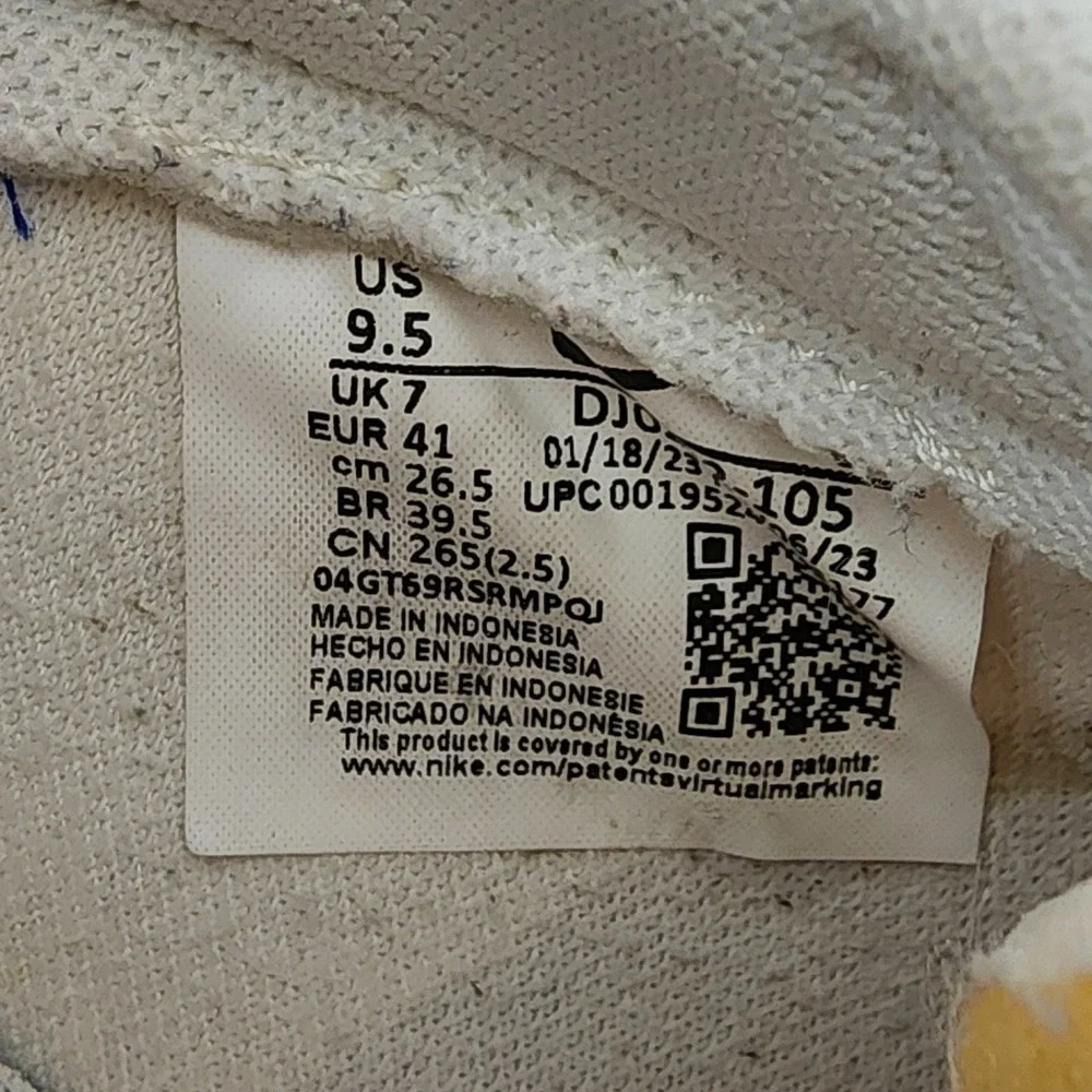 Nike stylish twist