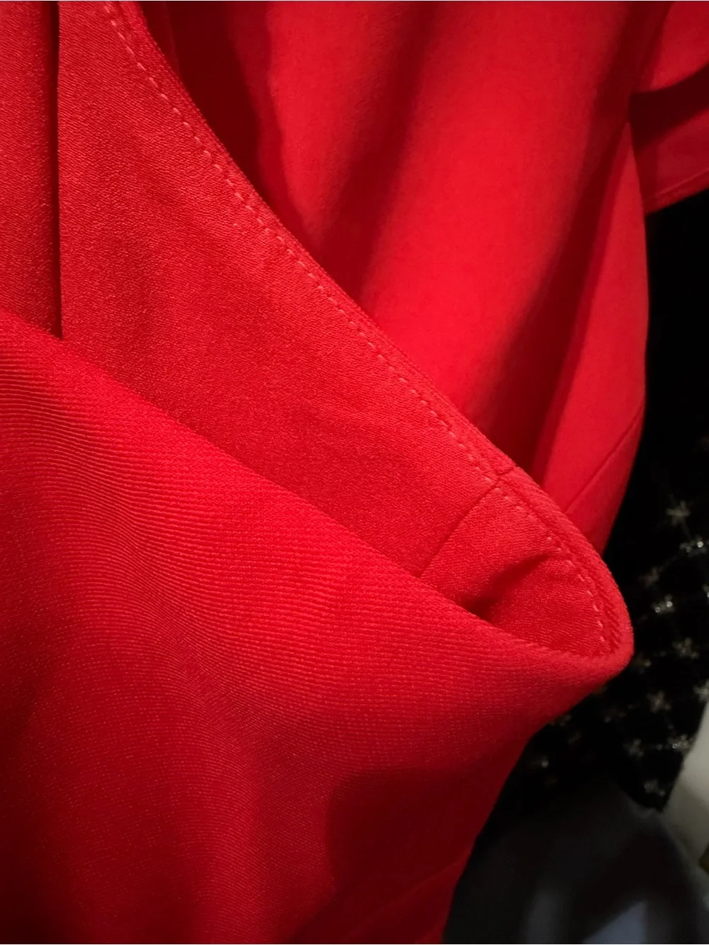 Chelsea28 bold red