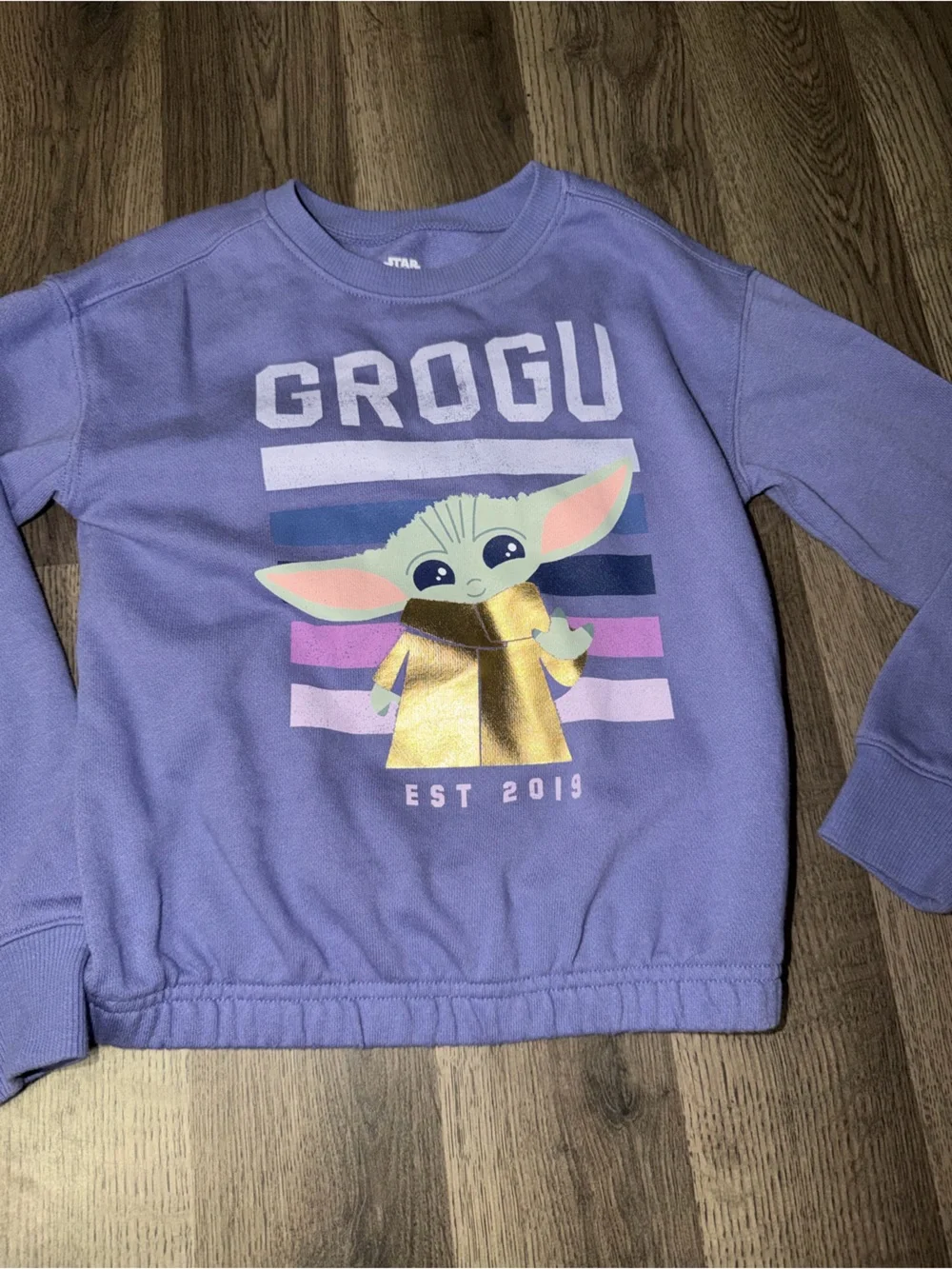 Star Wars Lilac Grogu Graphic sweatshirt and Sweatpants with Gold Foil Detail