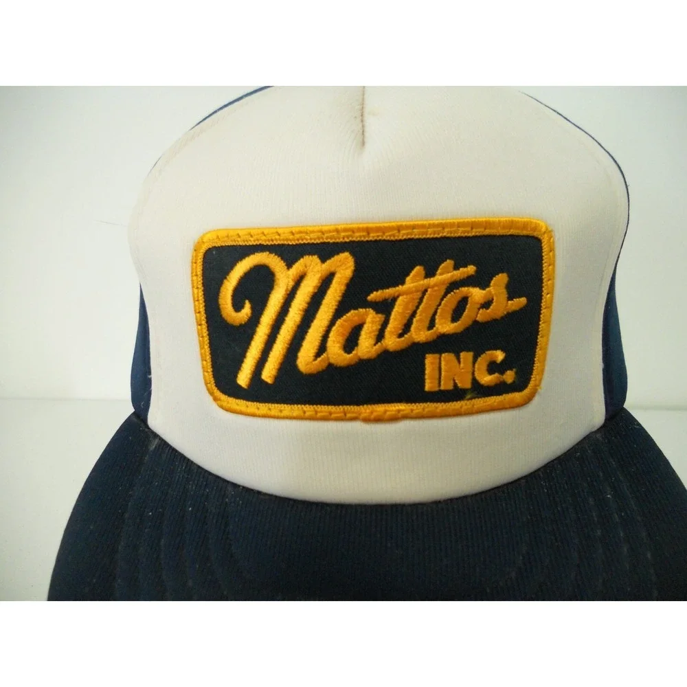 The Unbranded Brand vintage mattos