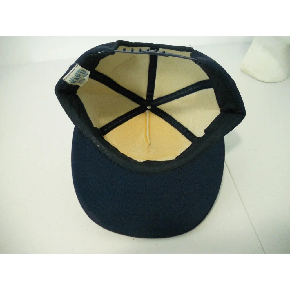 The Unbranded Brand vintage mattos