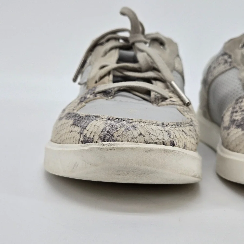 Cole Haan sleek lifestyle