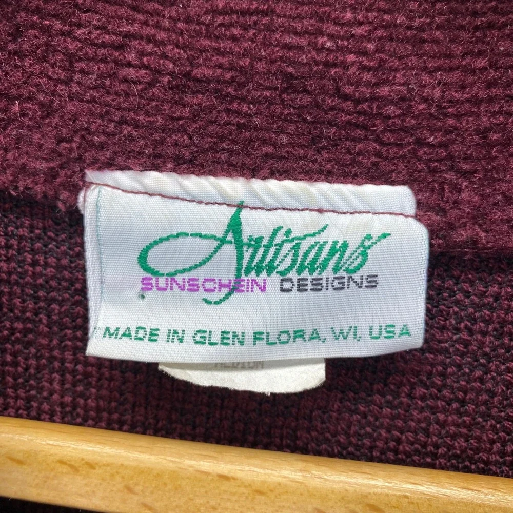 Artisans Sunschein Designs Fleece Jacket Womens Medium Burgundy Snowflake USA‎