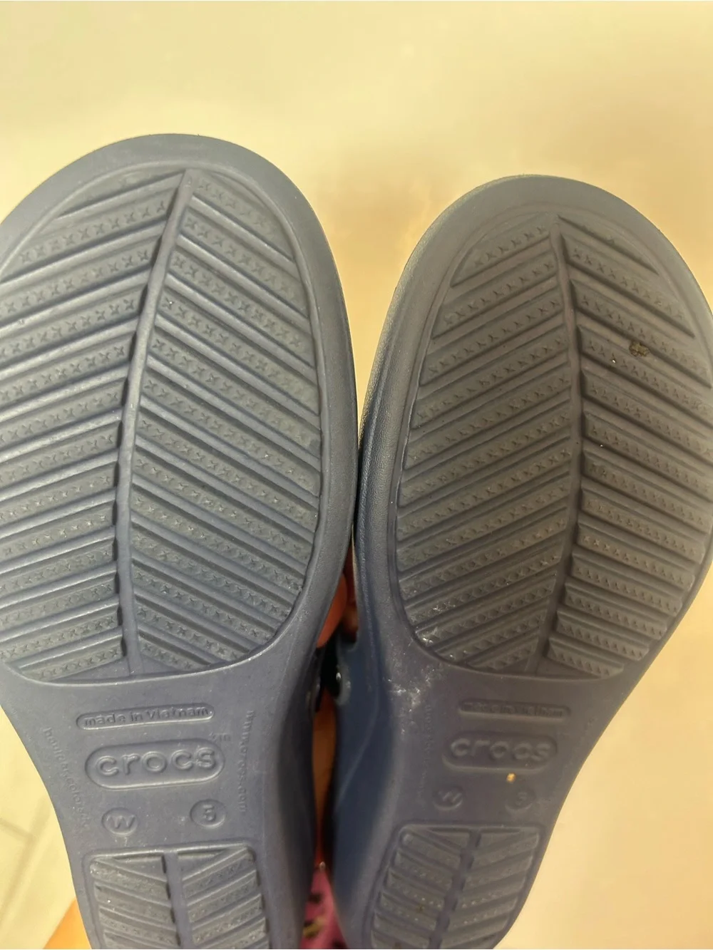 CROCS new not