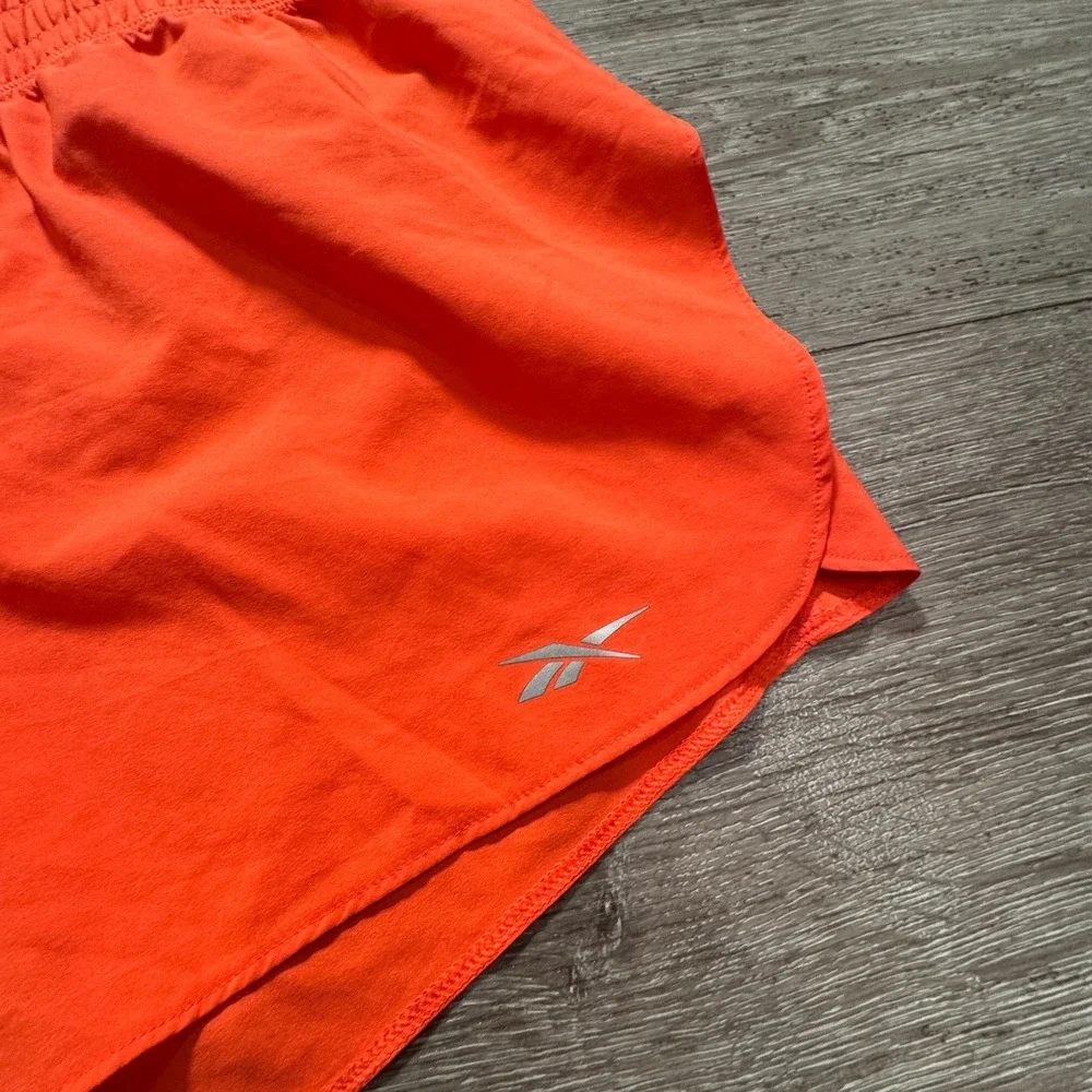 Reebok socialflare curated