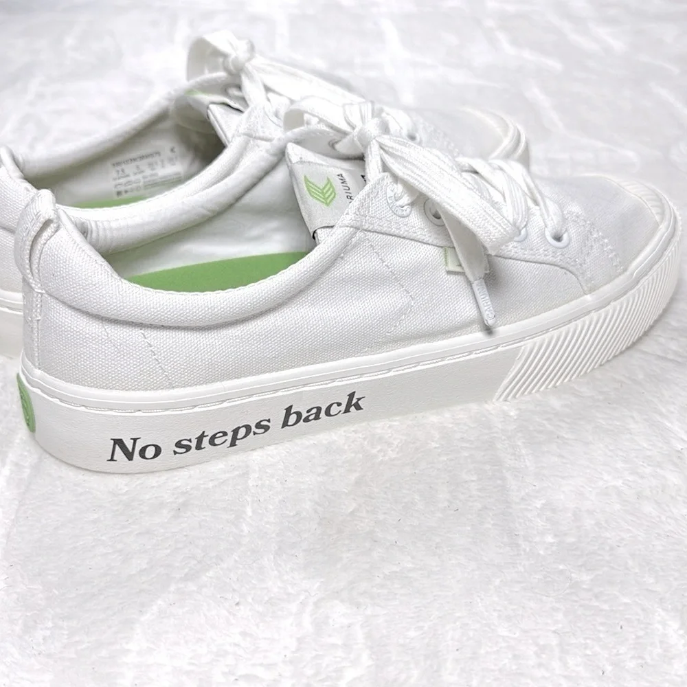 Cariuma pre owned