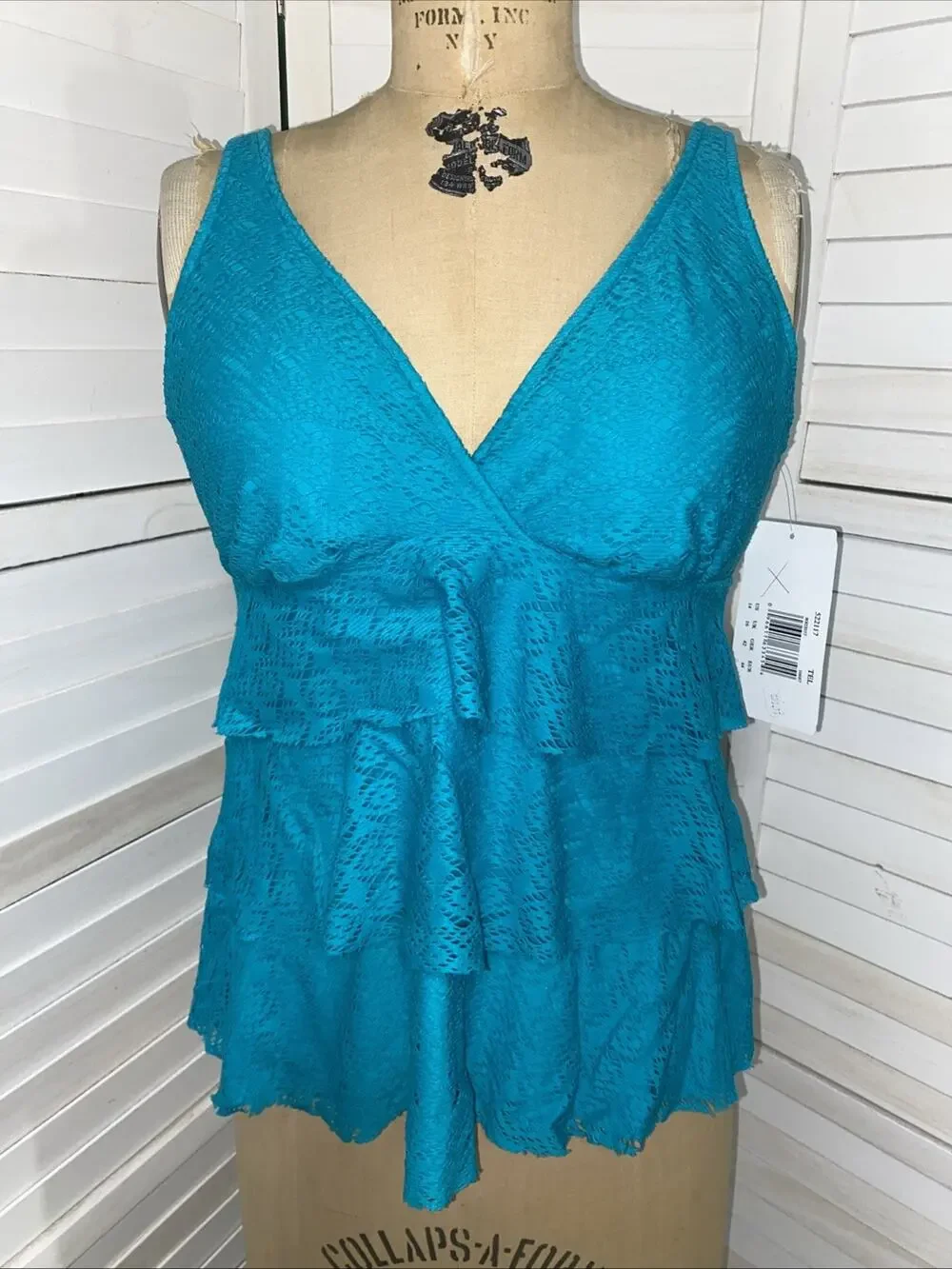 New W/ Tags Penbrooke Women’s Swimsuit Top Tankini Teal Green Size 14