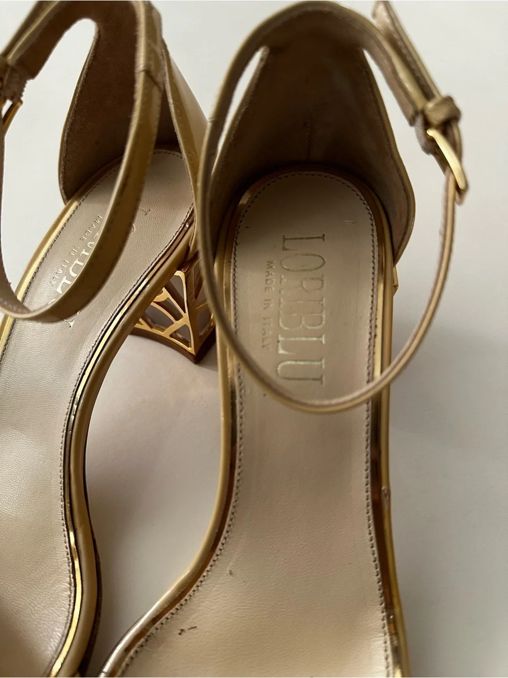 Loriblu ankle strap