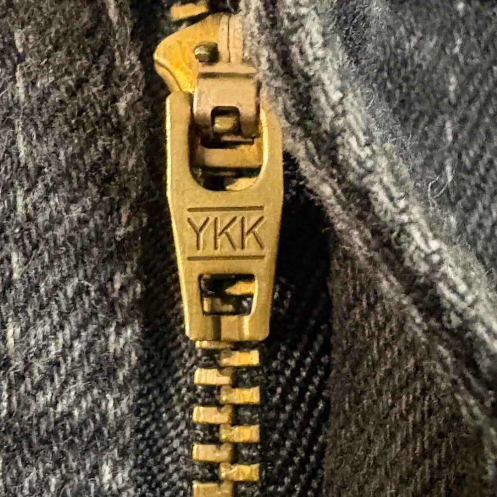 Levis excellent pair