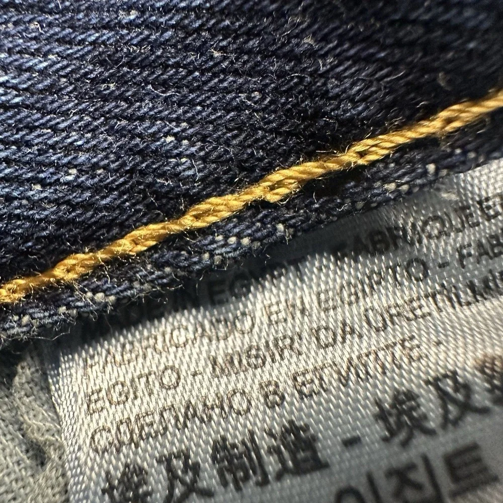 Levis measurements pictures