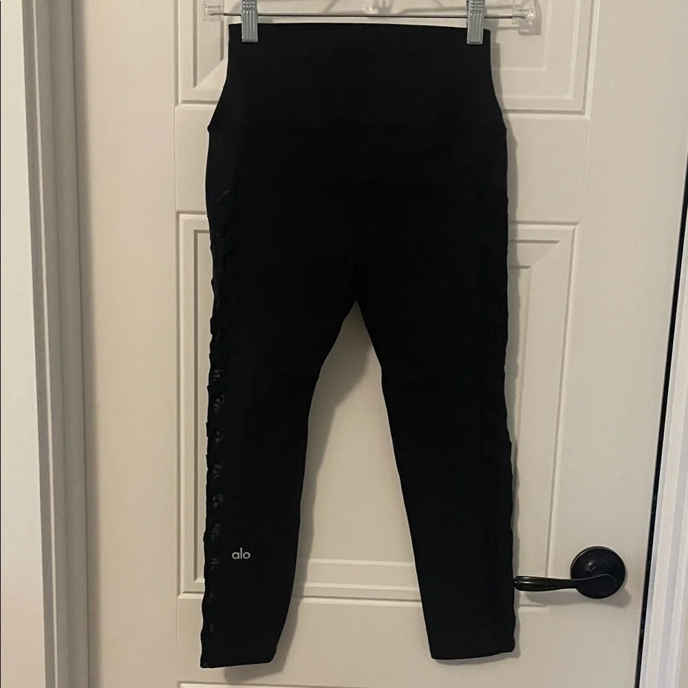 ALO Yoga euc black