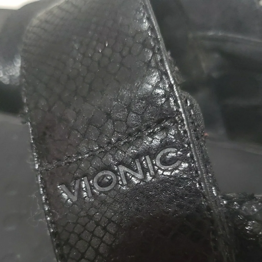 Vionic stylish black