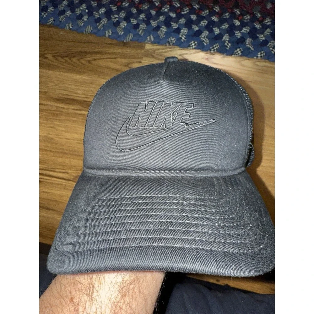 NIKE Classic99 Futura Trucker Hat‎ Cap (Adult SnapBack) Triple Black