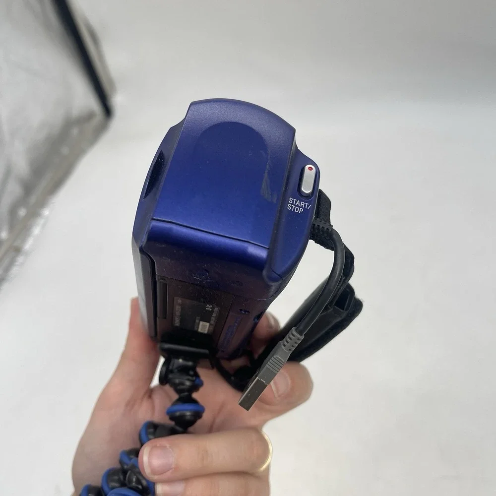 Sony comes stand