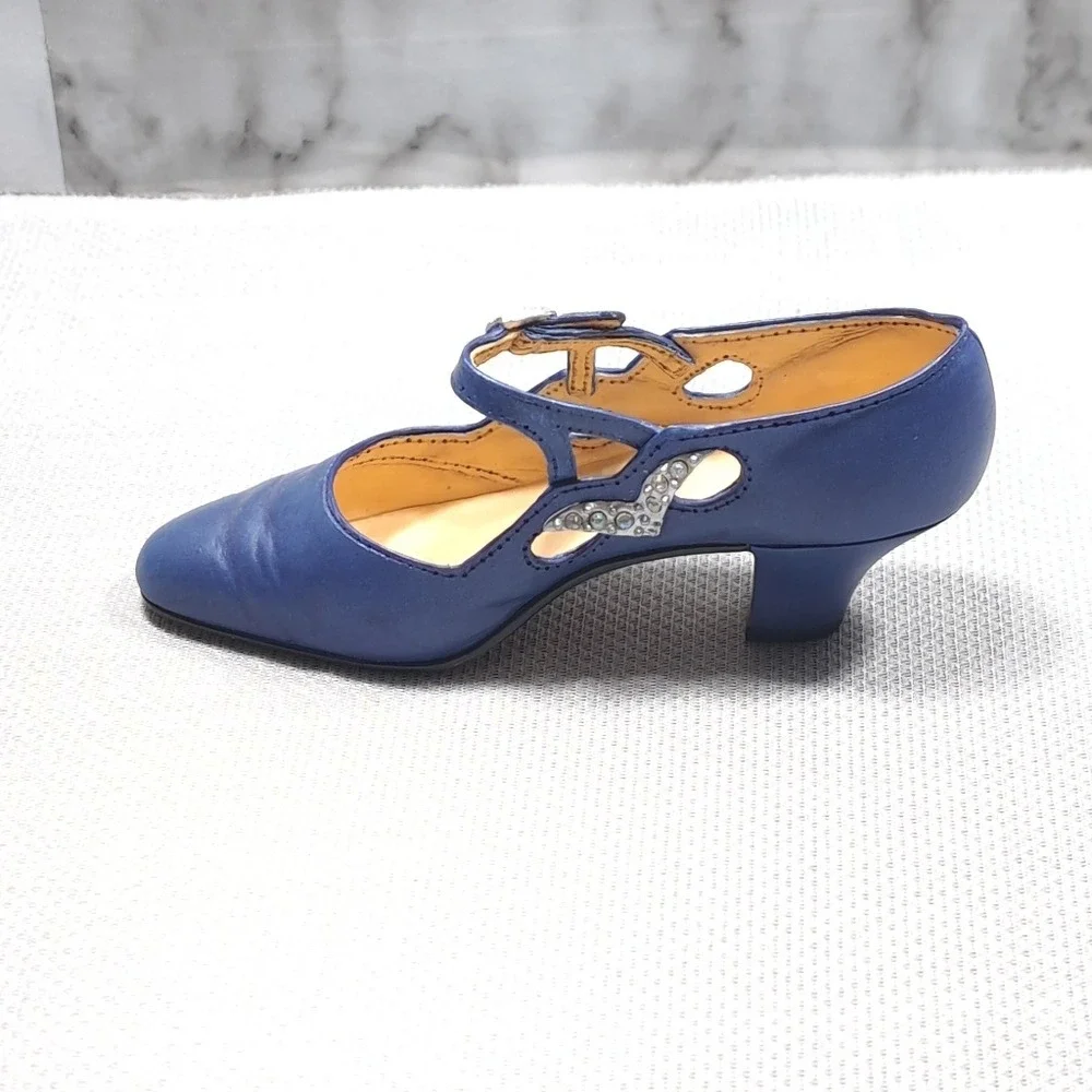 Just The Right Shoe just right