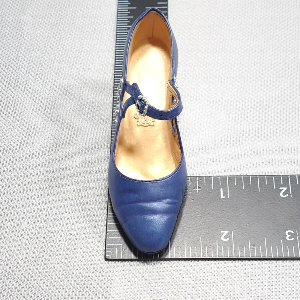 Just The Right Shoe just right