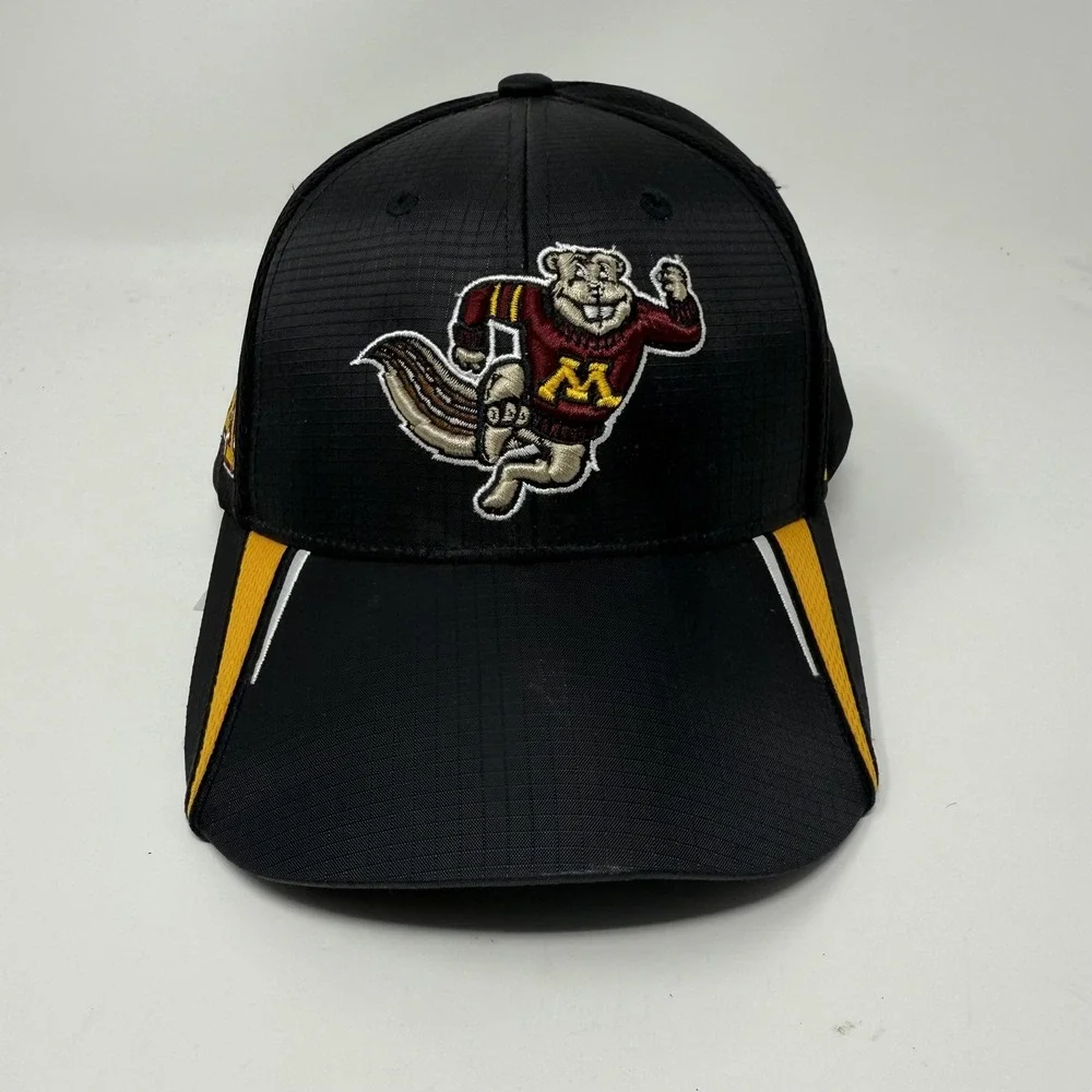 Minnesota Golden Gophers Hat‎ Cap Strap Back Mens One Size Black NCAA Football