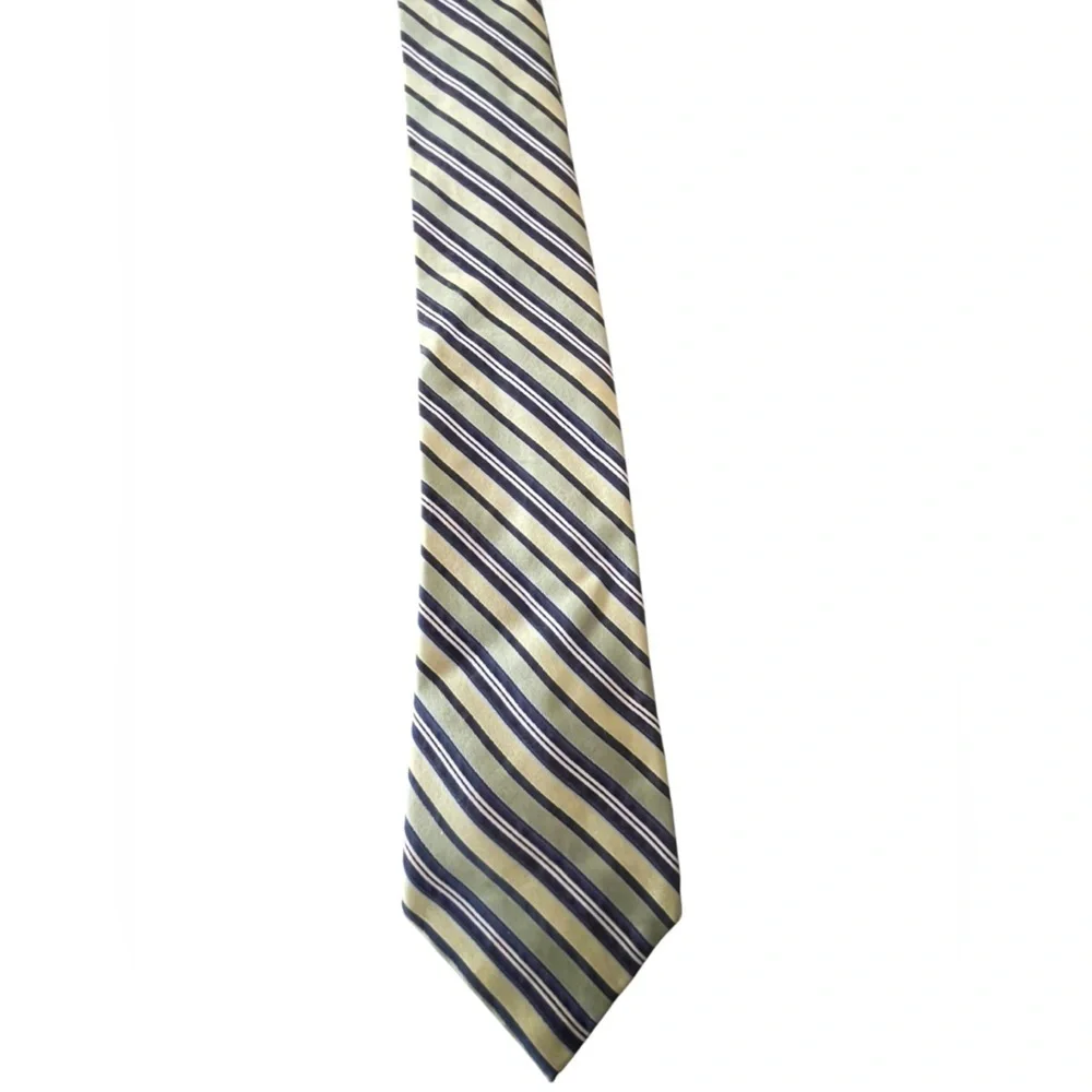 💚💛 Club Room 100% silk Striped Green and Blue Men's Tie. Beautiful!