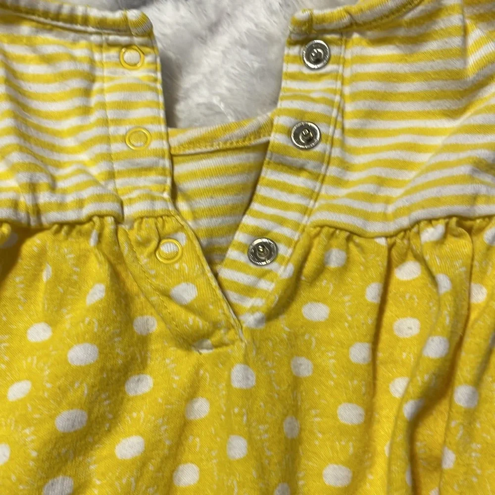 Old Navy and Carters 🌻2 baby