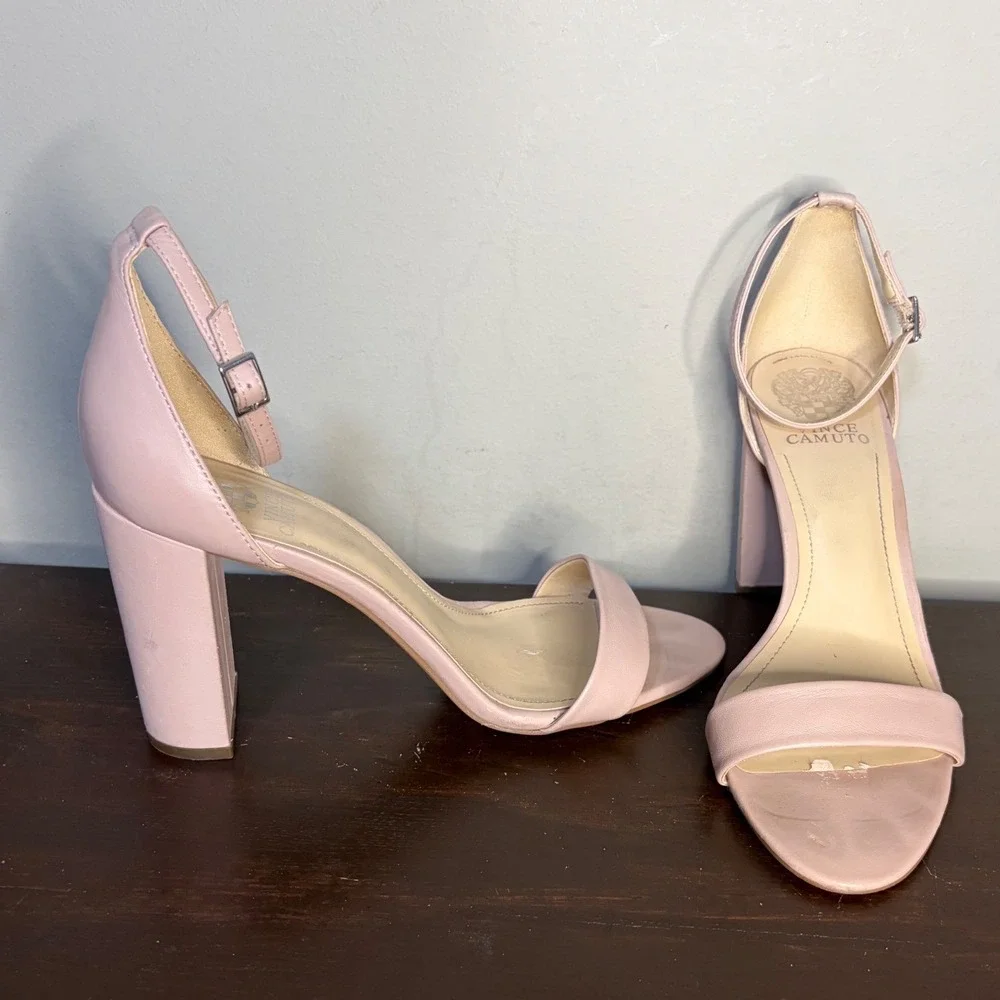 Vince Camuto vince camuto
