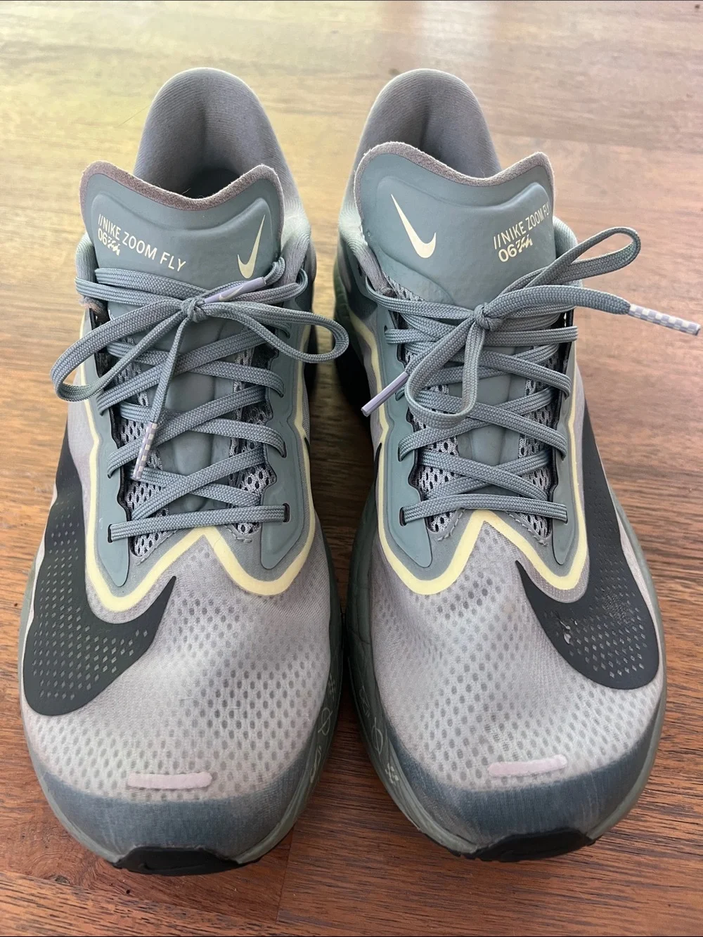 Nike lightweight men’s