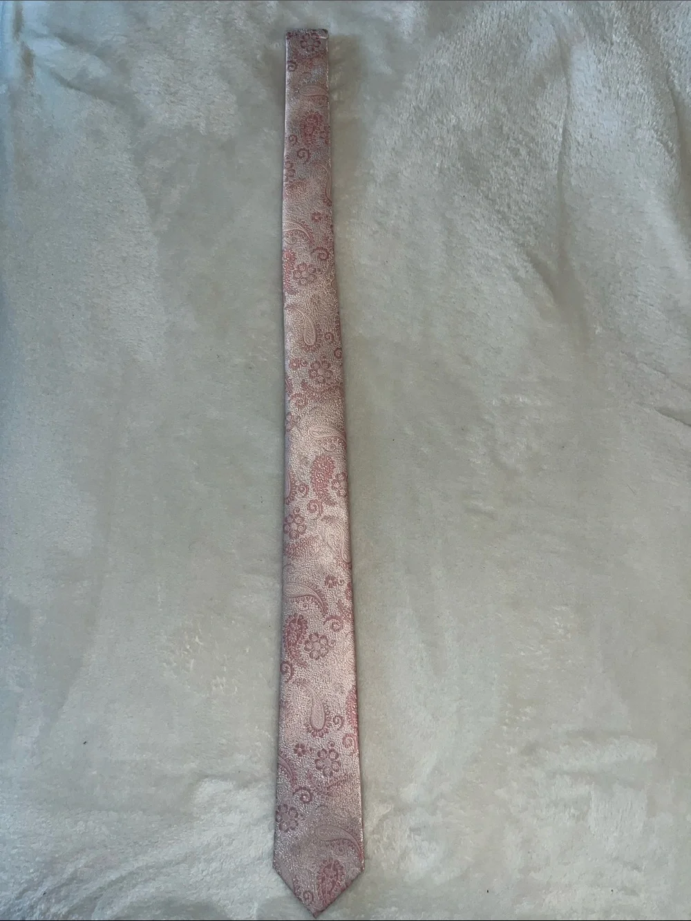 Zenio Men's Pink Paisley Slim Tie - Refined Formal Accent
