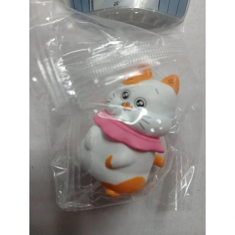 Trading figures - set of 3 types 