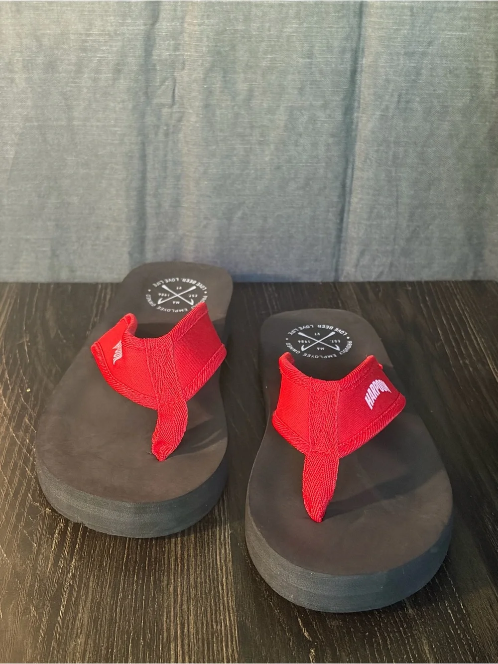 Harpoon comfortable red