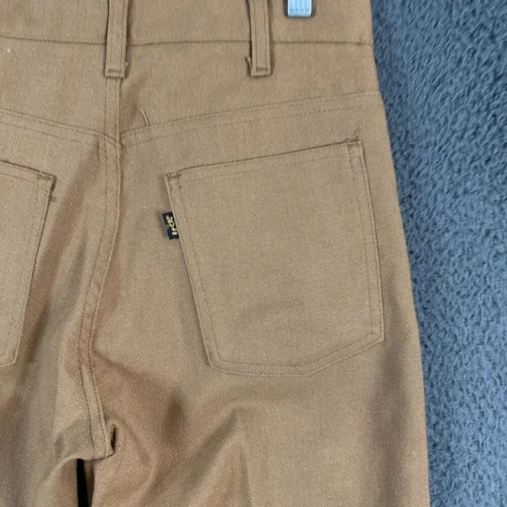 Levis excellent used