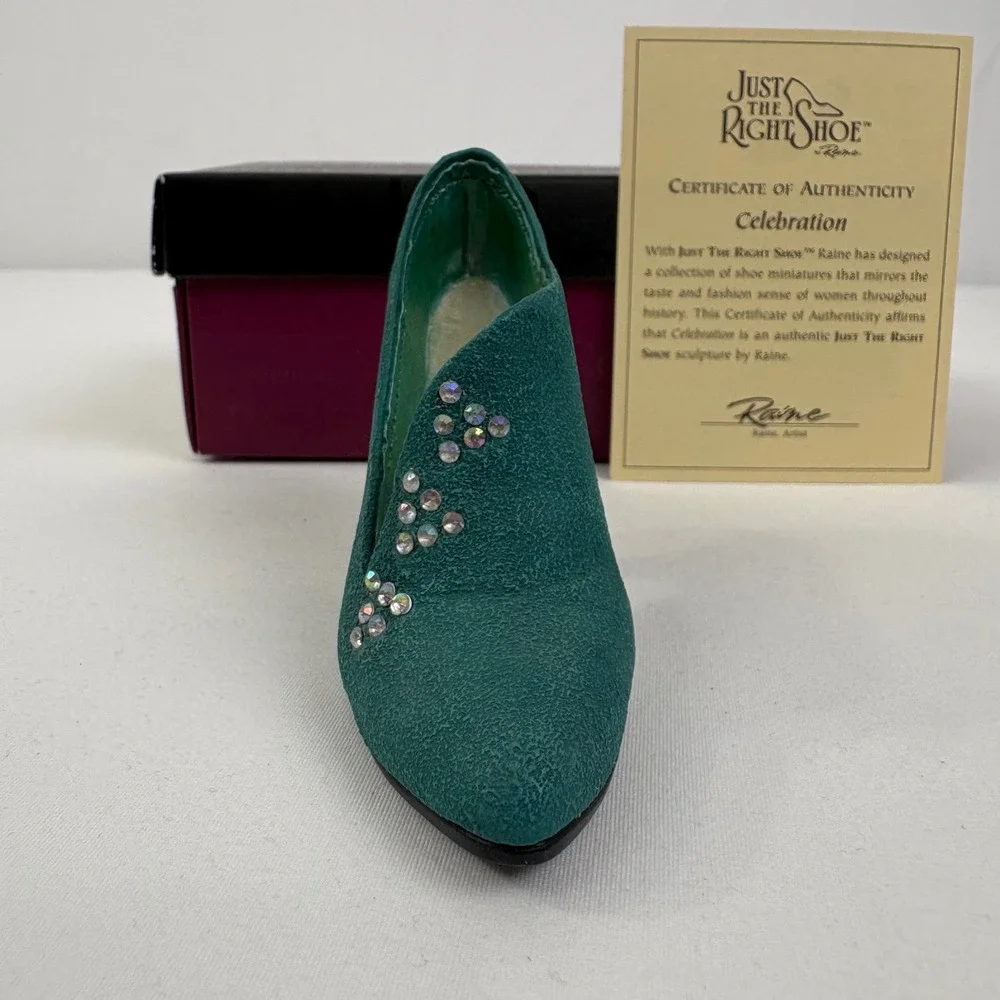 Just The Right Shoe coa box