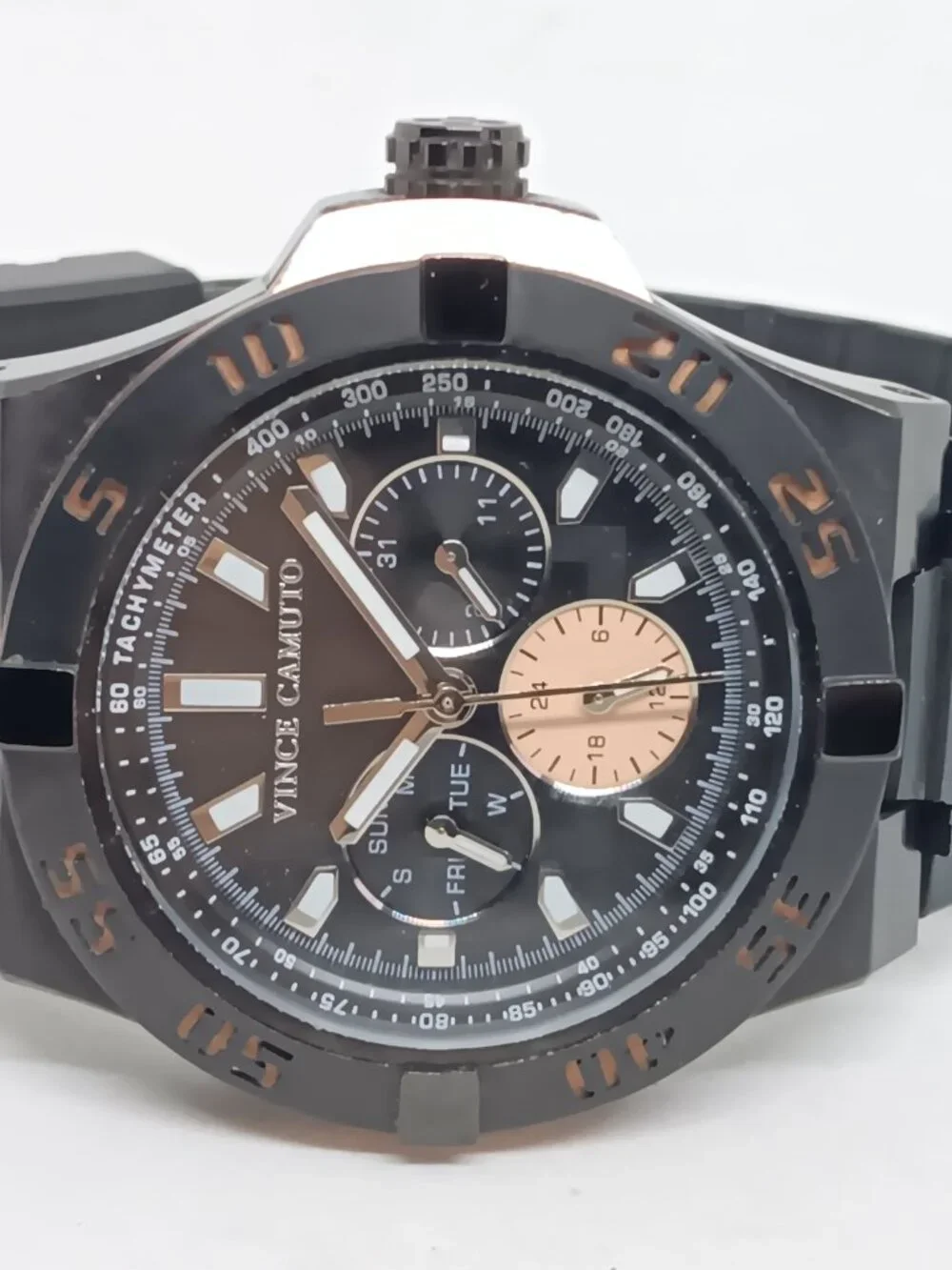 Vince Camuto meters material