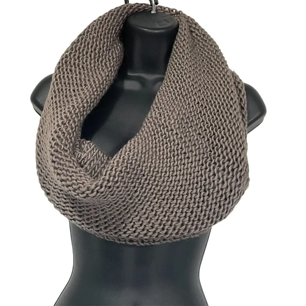 N/A neck scarf
