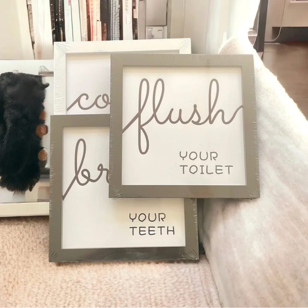 N/A framed pictures