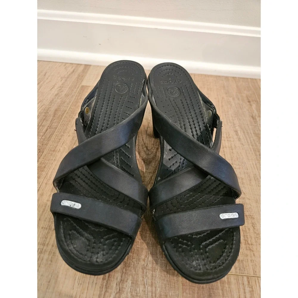 CROCS style profile