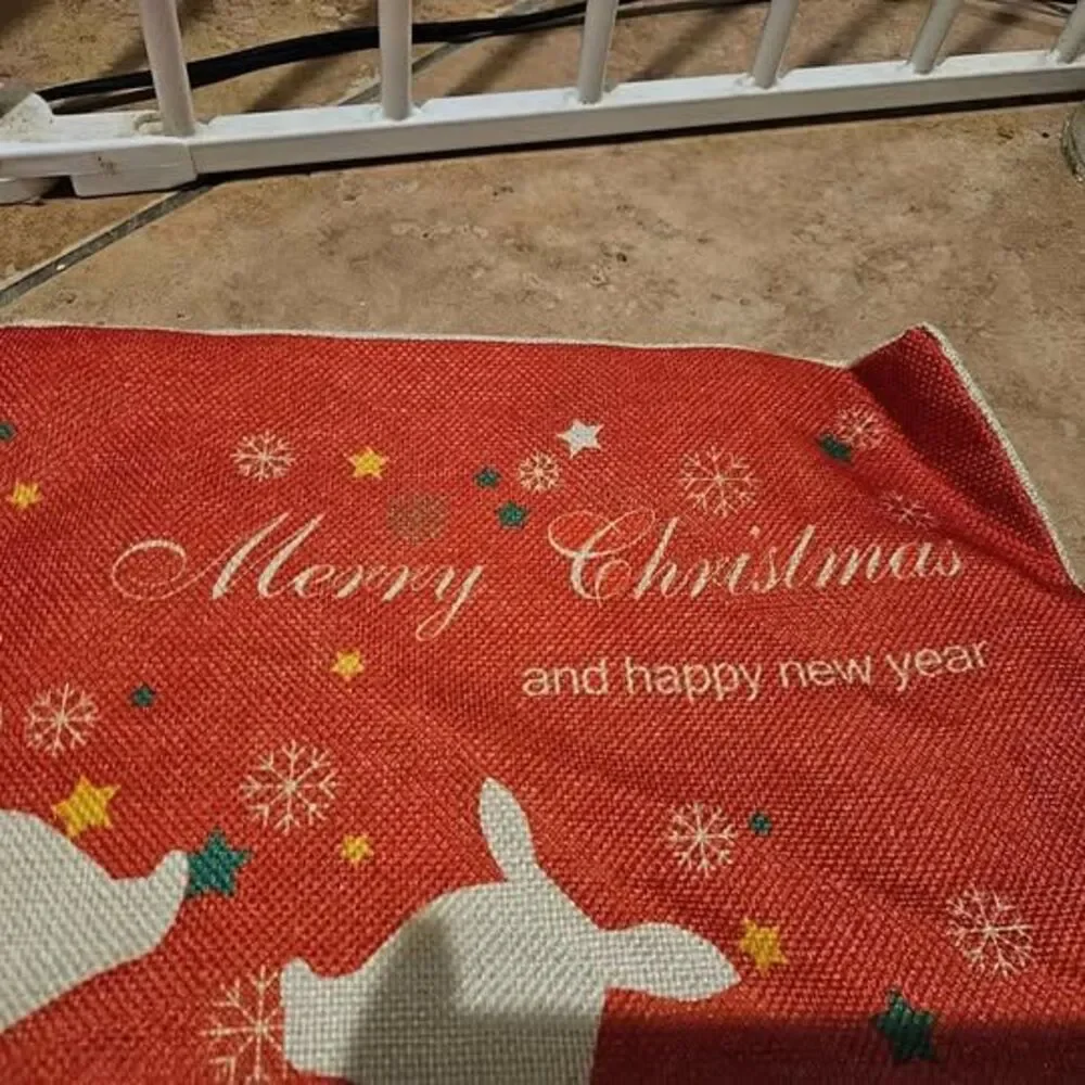 Source Unknown christmas throw