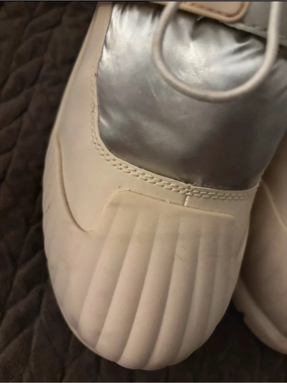 UGG metallic silver