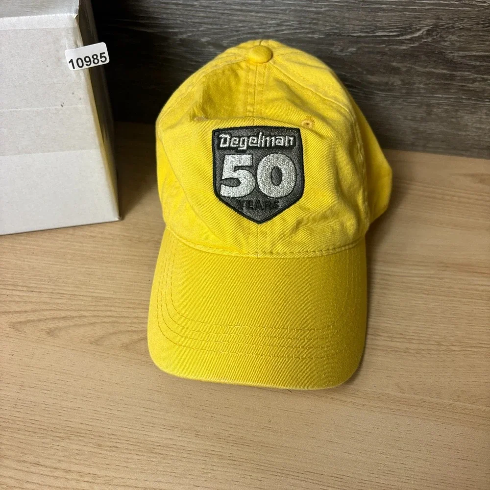outdoor cap Company good used